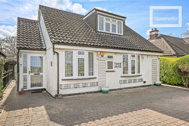 Lindsey Street, Epping